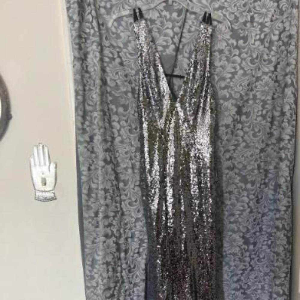 NWT Fame And Partners Cocktail/Disco Gown, Size 4, Gunmetal Sequined